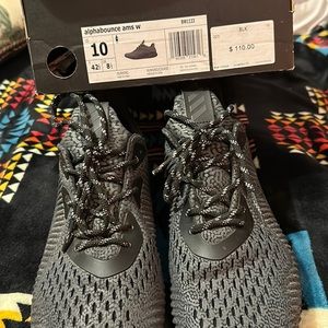 Adidas Alphabounce Women’s Size 10